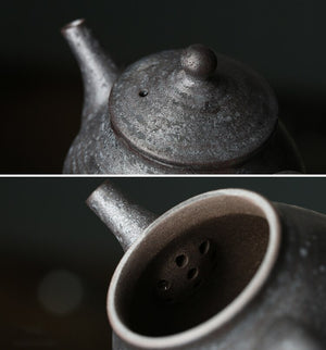 Portable ceramic teapot with 3 cups